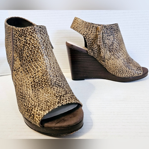 Cole Haan Ripley Sandstone Snake print Wedge Sandal - Picture 4 of 12